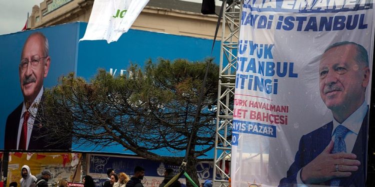 Canlı anlatım: Türkiye 14 Mayıs Cumhurbaşkanı ve Milletvekili seçimleri için sandık başında