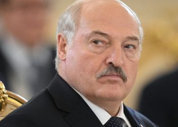 Lukaşenko: Rusya taktik nükleer silahların transferine başladı