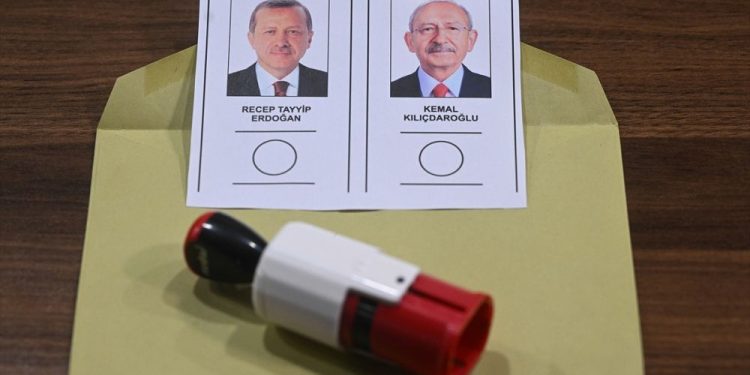 Cumhurbaşkanı Seçimi ikinci turu: Türkiye sandık başında | Canlı Anlatım