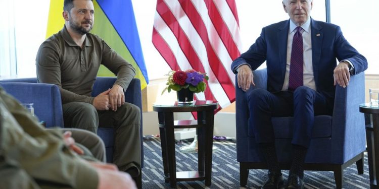 Biden: Zelenskiy, F-16 savaş uçaklarının Rus topraklarına saldırmayacağı konusunda tam güvence verdi