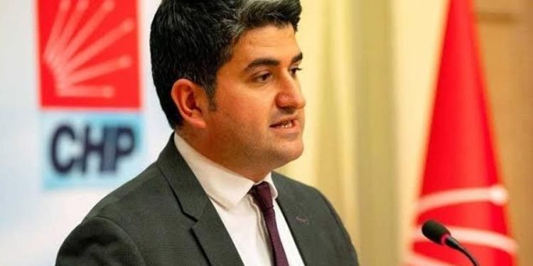 Kılıçdaroğlu, Onursal Adıgüzel’i görevden aldı