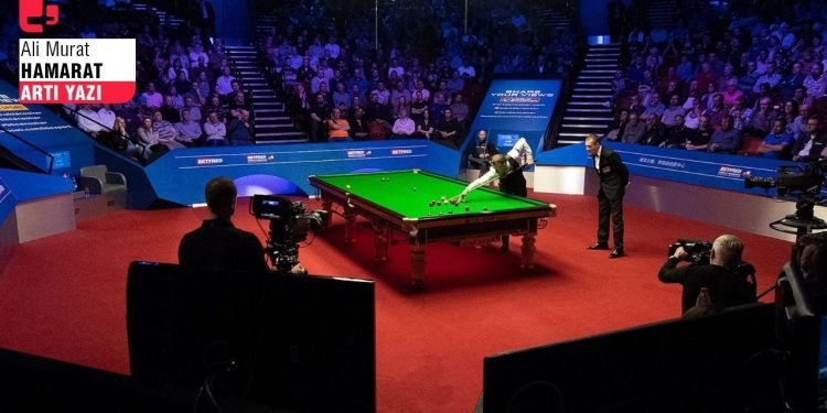 Yeşil çuhada satranç