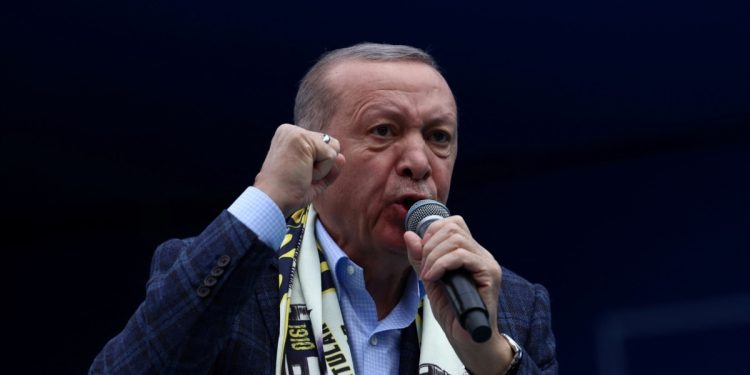 “LGBT’cileri Sandığa Gömmeye Var Mıyız?”