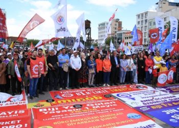 Emekçiler Amed’ten seslendi: Bu düzen ya değişecek ya değişecek