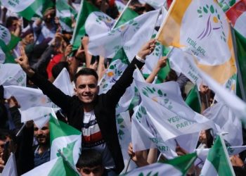 Tutuklu Amed Büyükşehir Belediye Eşbaşkanı Mızraklı: Birlikte özgürleşeceğiz