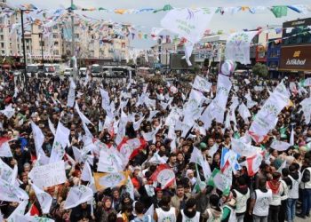 Yeşil Sol Parti’den Esenyurt’ta coşkulu miting | CANLI