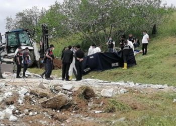 Silivri’de toprağa gömülü 3 cenaze bulundu