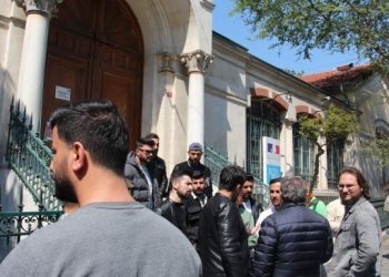 Sokak müzisyenlerinden ‘yasak’ tepkisi: Kürt olduğumuz için müdahale ediyorlar