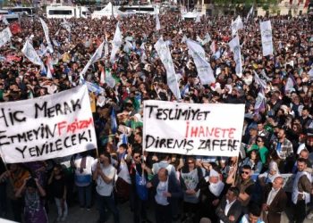 Onbinler Bağcılar Meydanı’nda: Tayyip’in hikayesi İstanbul’da bitecek