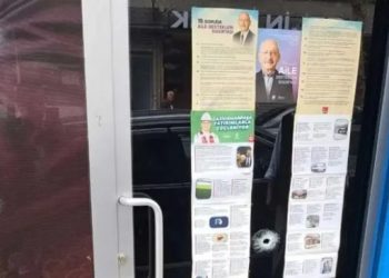 Gaziosmanpaşa’da CHP bürosuna silahlı saldırı