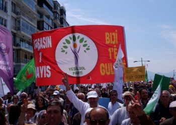 Gündoğdu Meydan’ında 1 Mayıs: Tayyip gidecek bu iş bitecek