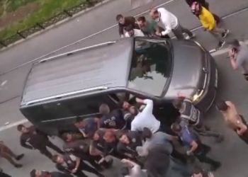 CHP Genel Merkezi önünde provokasyon