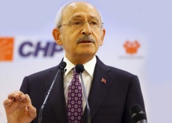 Kılıçdaroğlu: Telekomünikasyon şirketleri SMS atmamı engelliyor