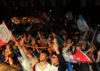 Manisa’da coşkulu seçim finali: Güle güle Erdoğan!