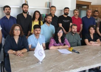 ‘Avukatların gözaltına alınması insan hakkı ihlalidir’