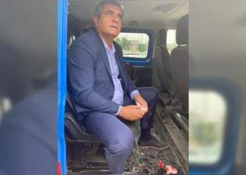 Kadınların yerine oy kullanmak isteyen erkeklere karşı çıkan CHP’li vekil saldırıya uğradı