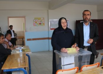 Emine Şenyaşar oy kullandı: Değişim olacak