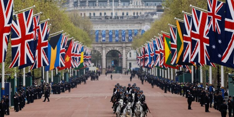 70 yıl sonra ilk taç giyme töreni: İngiltere Kralı Charles'ın taç giyme töreninde neler olacak?