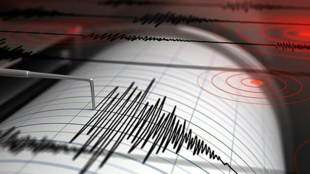 7,7'lik deprem sonrası tsunami alarmı!