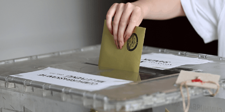 ABD ve Kanada'da oy kullanma işlemi başladı