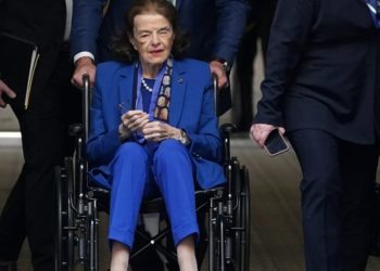 ABD'de 89 yaşındaki senatörün ağır hastalığına rağmen görevi bırakmaması tartışılıyor