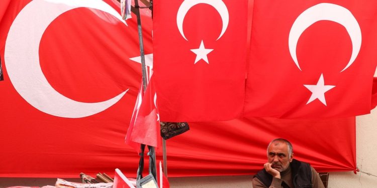 AFP: Türkiye yeniden milliyetçiliği benimsiyor
