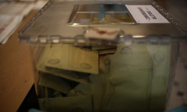 AKP Isparta İl Başkanı Serkan Keskin, merkez ilçe seçim kuruluna itirazlarından sonra yapılan düzeltmeler sonucu 14 Mayıs'taki seçimlerde partisinin kentteki milletvekili sayısının ikiye yükseldiğini açıkladı.