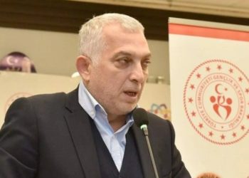 AKP'li Külünk bankaları eleştirdi: 'Türkiye'ye operasyon çekiliyor, hedefte cumhurbaşkanımız var'