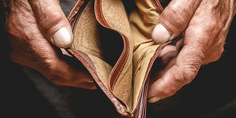 Açlık sınırı 11 bin 810 liraya çıktı