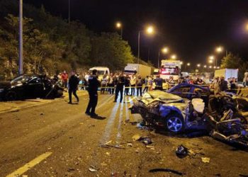 Adana'da zincirleme trafik kazası: Yedi ölü, yedi yaralı