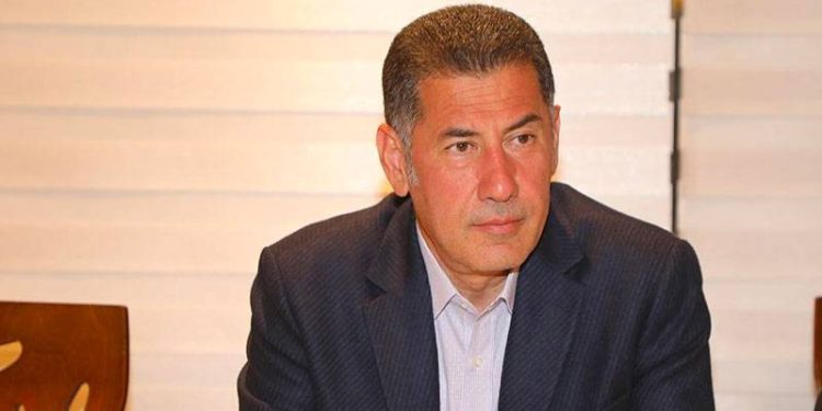 Memleket Partisi Genel Başkanı Muharrem İnce'nin adaylıktan çekilmesinin ardından ATA İttifakı'nın cumhurbaşkanı adayı Sinan Oğan, kendisinin de adaylıktan çekileceği yönündeki iddialara ilişkin, "Türk milletinin aziz evlatları, sonuna kadar mücadeleye devam edeceğiz" dedi.