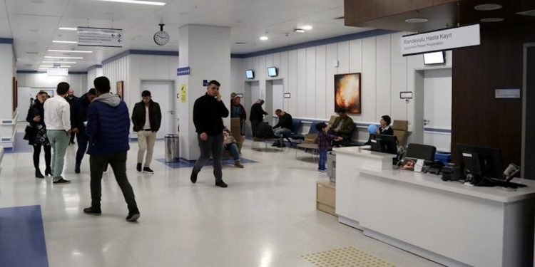 Alınamayan hastane randevuları parayla satılıyor