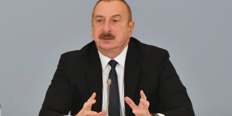 Aliyev'den Erdoğan'a tebrik
