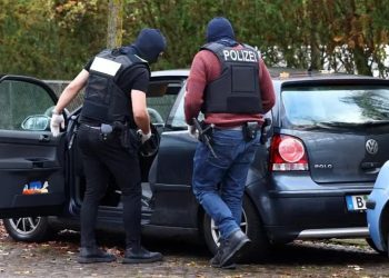 Almanya'da IŞİD operasyonu: Polis baskınlarında yedi kişi gözaltına alındı