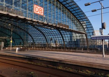 Almanya’da demiryolu ulaşımında 50 saatlik grev