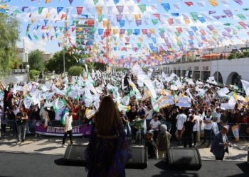 Aydeniz: Tecride ses çıkarmayanlar Kurdistan’a gelmesinSancar: Özgürlüğe giden yoldaki kapıları biz açacağız