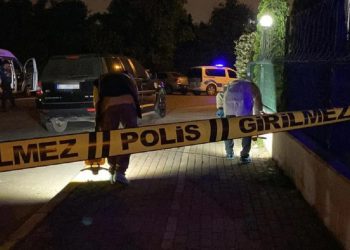 Ayrılmak isteyen sevgilisine sokak ortasında dehşeti yaşattı