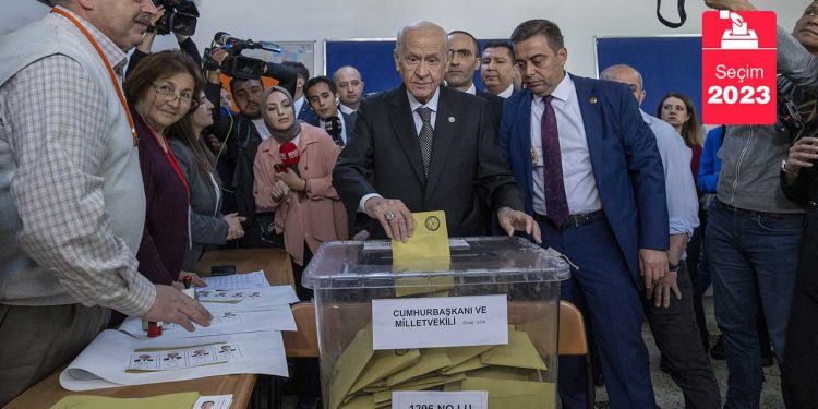 Bahçeli'nin oy kullandığı sandıktan Kılıçdaroğlu birinci çıktı