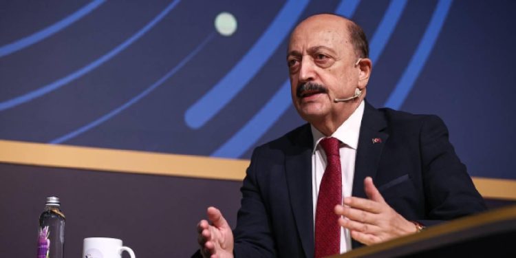 Bakan Bilgin'den EYT açıklaması: Herkes bütün haklarını birikmiş olarak alacak