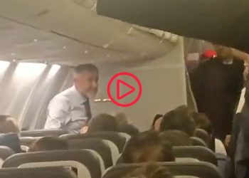 Bakan Nebati yolcularla tartıştı: Seçimi AK Parti kazandı, hazmedin kardeşim!