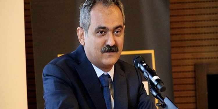 Bakan Özer: 100 öğrencisi olan her okulda rehber öğretmen zorunlu olacak