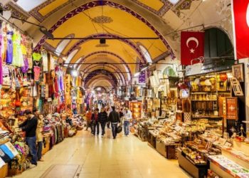 Bakanlıktan turistik bölgedeki esnafa etiket uyarısı