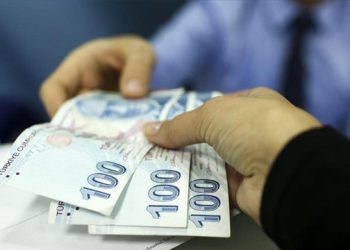 Bankalarda neler oluyor? Özel bankalar ticari krediyi neredeyse durdurdu