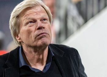 Bayern Münih'te görevine son verilen Oliver Kahn, şampiyonluk kutlamalarına katılmadı