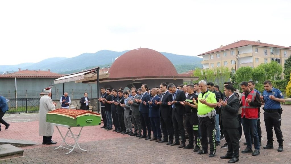 Bebeğe cinsel istismar davası: Gözaltına alınan bir kişi polis aracında öldü