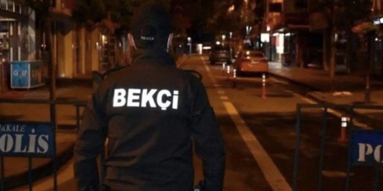 Bekçi uyuşturucu maddeyi yok edip şüphelinin parasını aldı: Beş ayrı suçtan dava açıldı