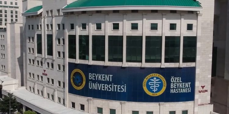 Beykent Üniversitesi depremzede öğrencileri mağdur etti; eğitim uzaktan sınavlar yüz yüze