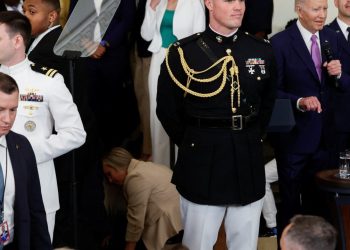 Biden'ın Beyaz Saray'da ağırladığı basketbolcu bayıldı