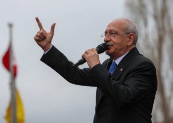 Bloomberg: AKP'nin kampanyasına çaresizlik havası sızmış durumda