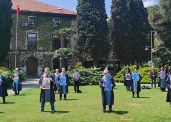 Boğaziçili akademisyenler 581'inci kez rektörlüğe sırtını döndü